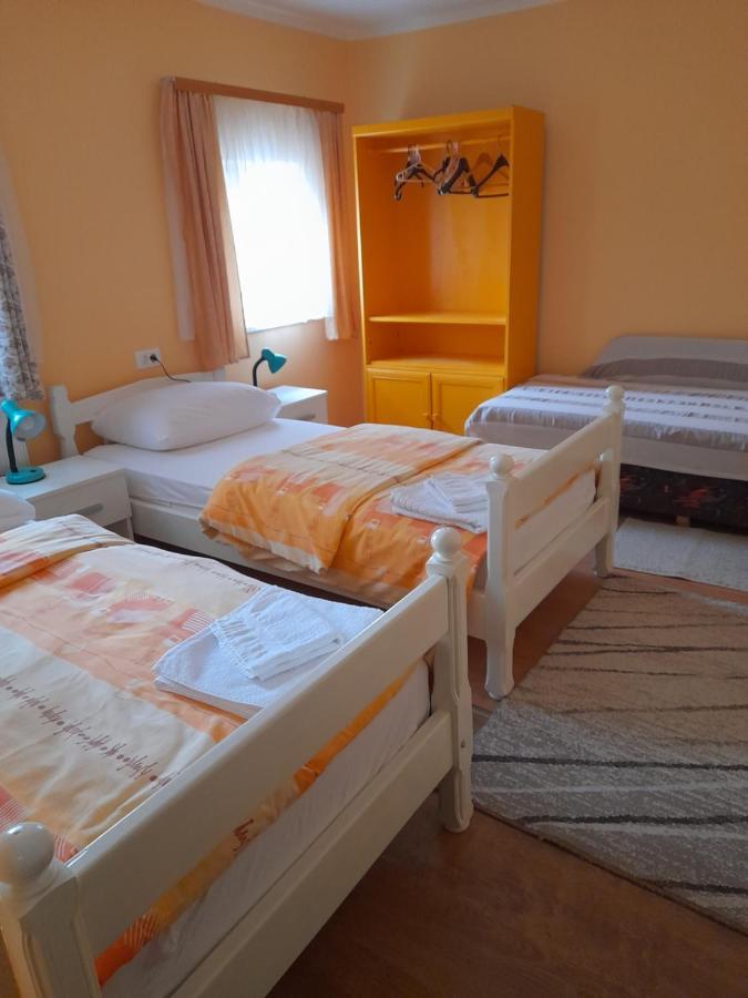 Apartman Peric Apartment Ðakovo Bagian luar foto