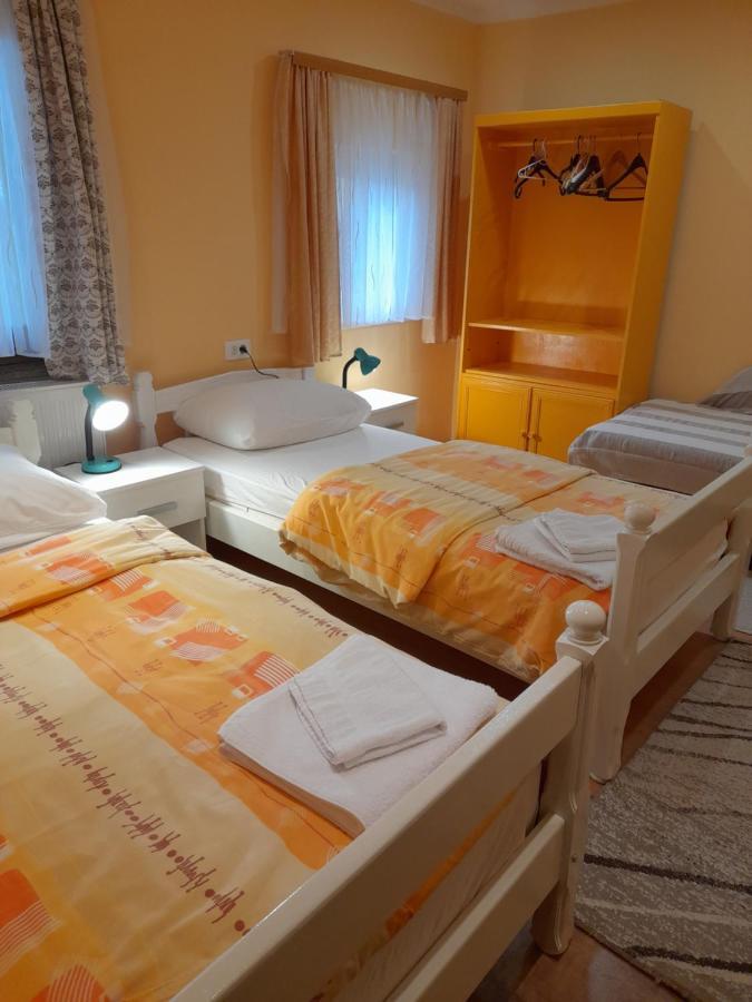 Apartman Peric Apartment Ðakovo Bagian luar foto